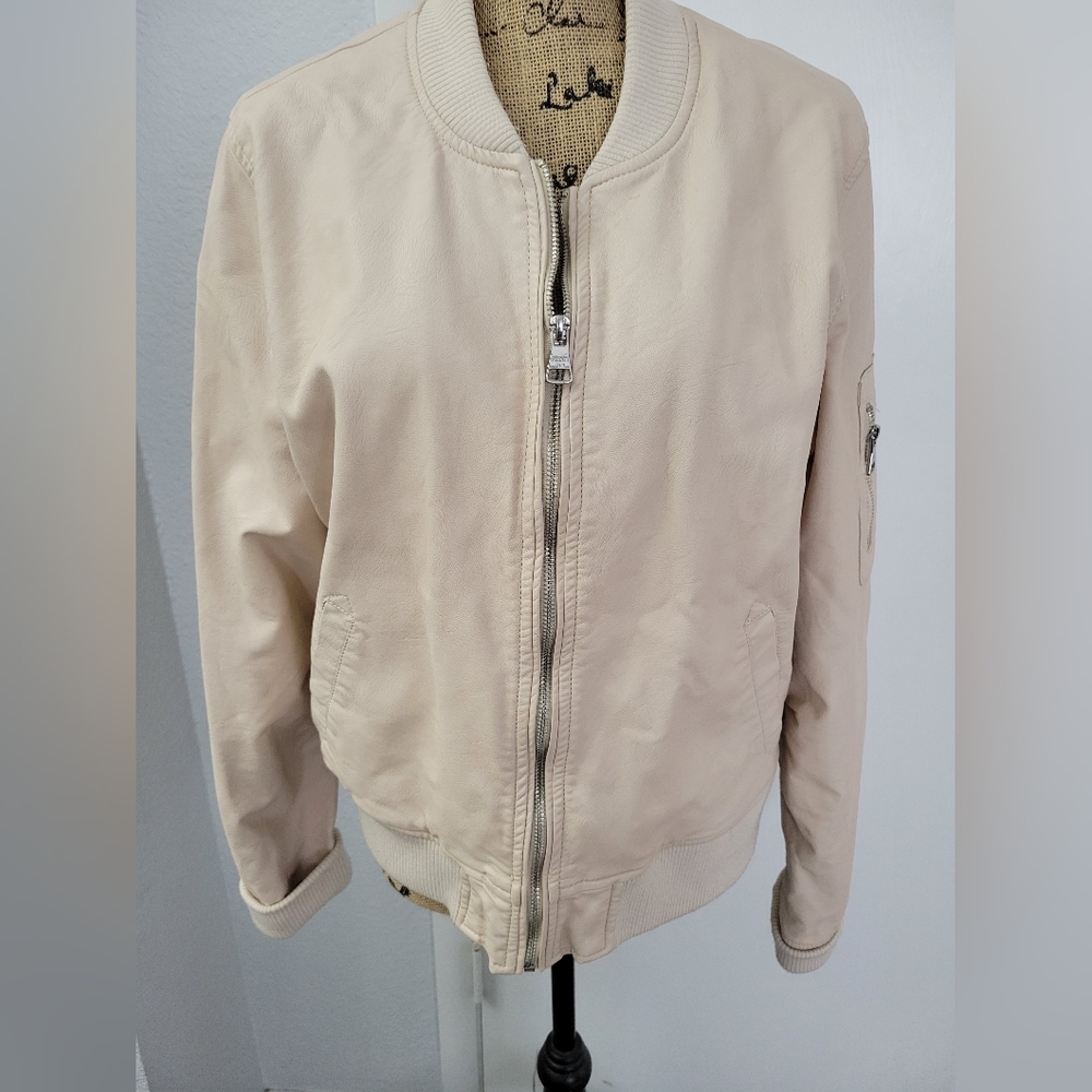 Madden Girl Sherpa Lined Faux Leather Bomber Jacket. Size XL.